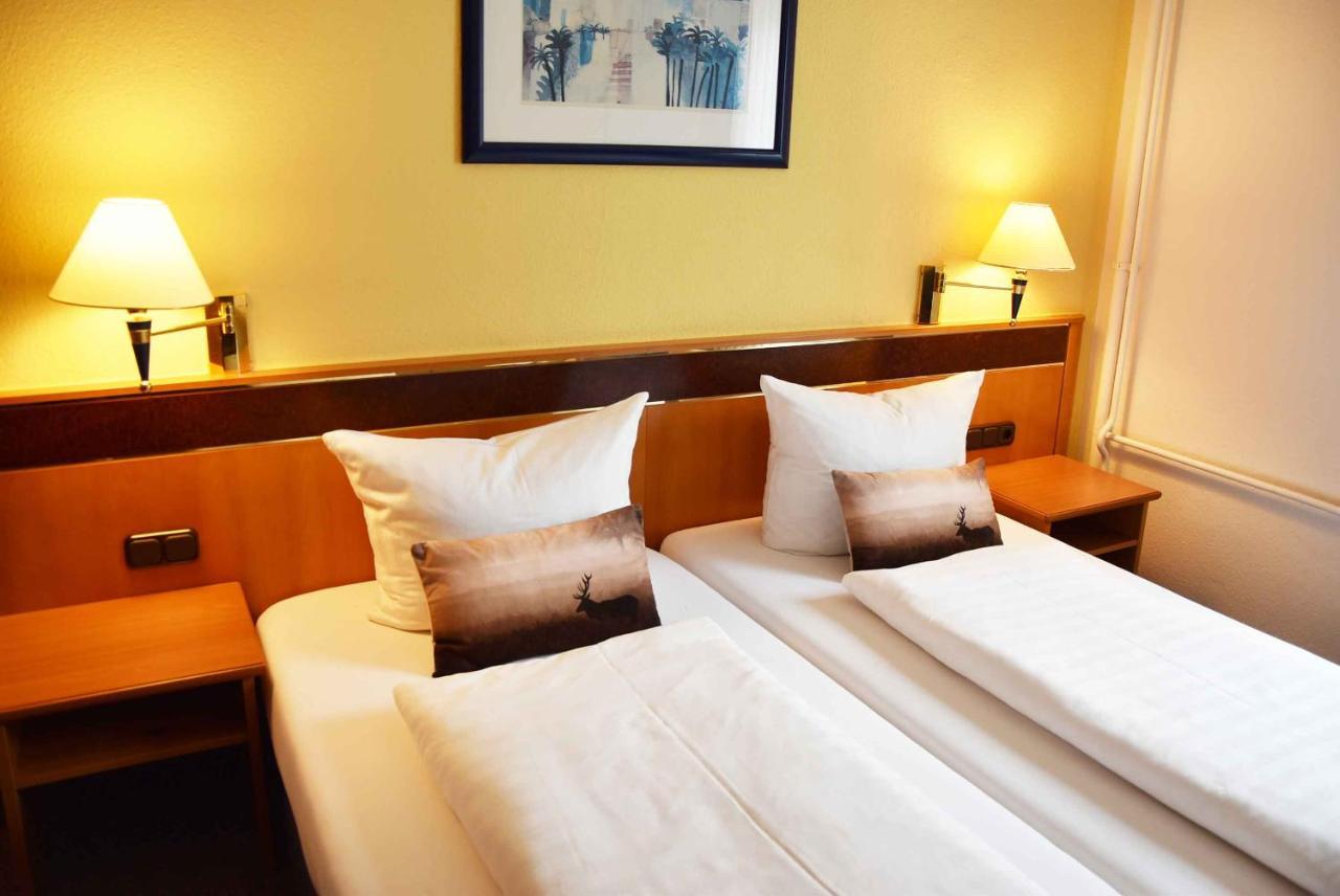 Landhotel Zum Hirsch Unterweissbach Luaran gambar