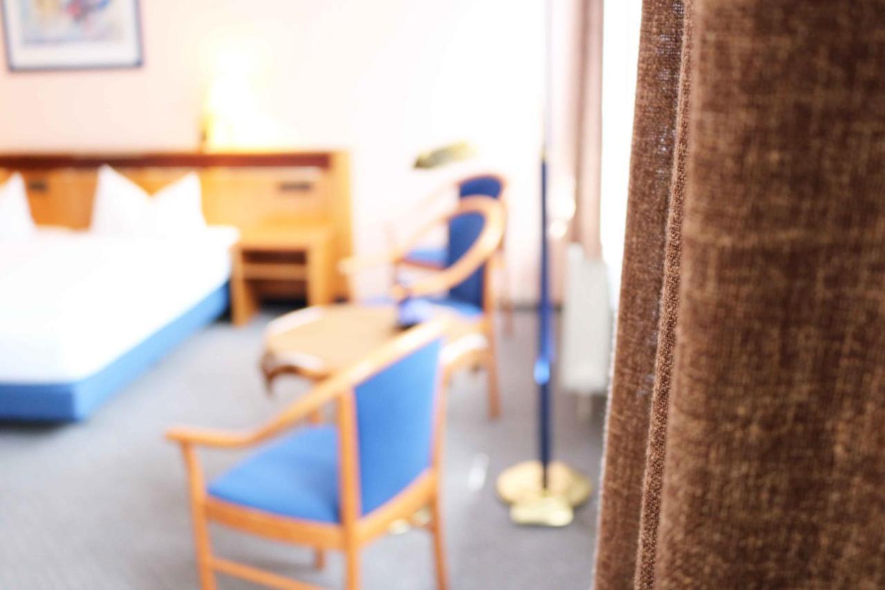 Landhotel Zum Hirsch Unterweissbach Luaran gambar