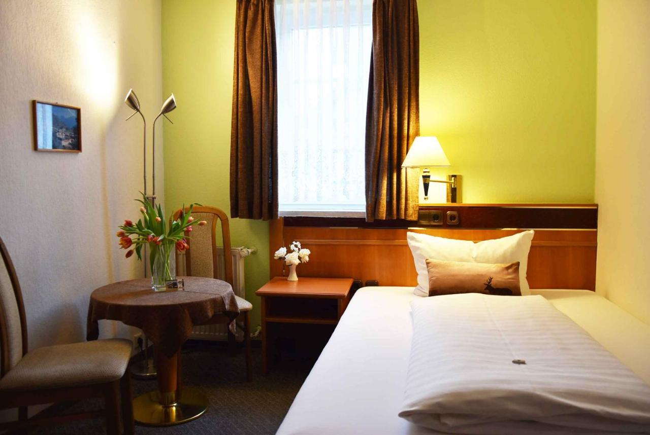 Landhotel Zum Hirsch Unterweissbach Luaran gambar
